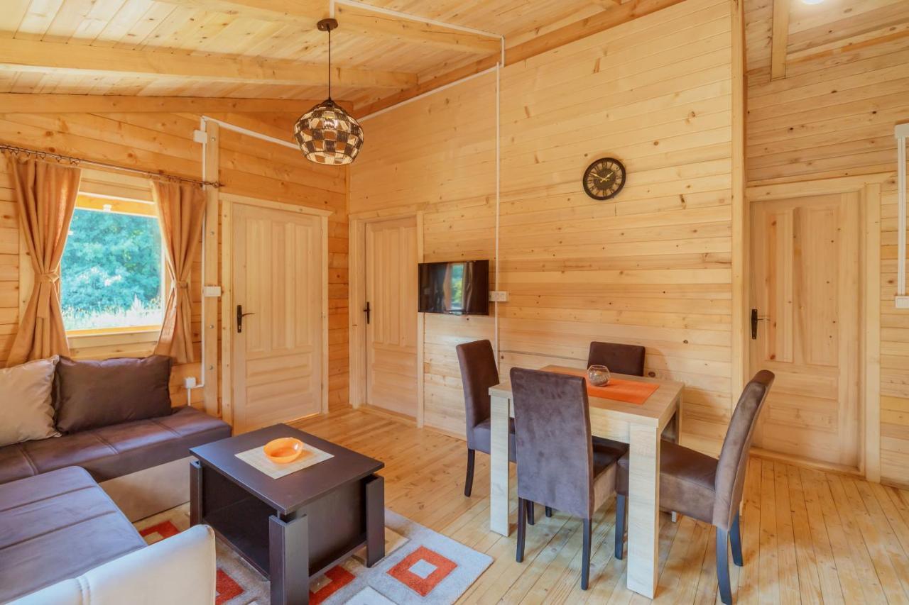 Orahovo Cottages ヴィルパザル エクステリア 写真